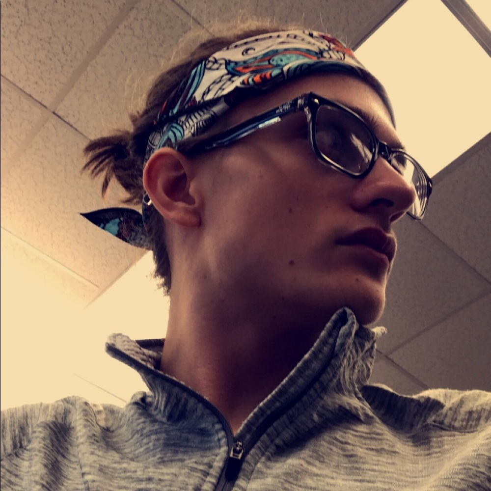 Meet your Posher, Chandler